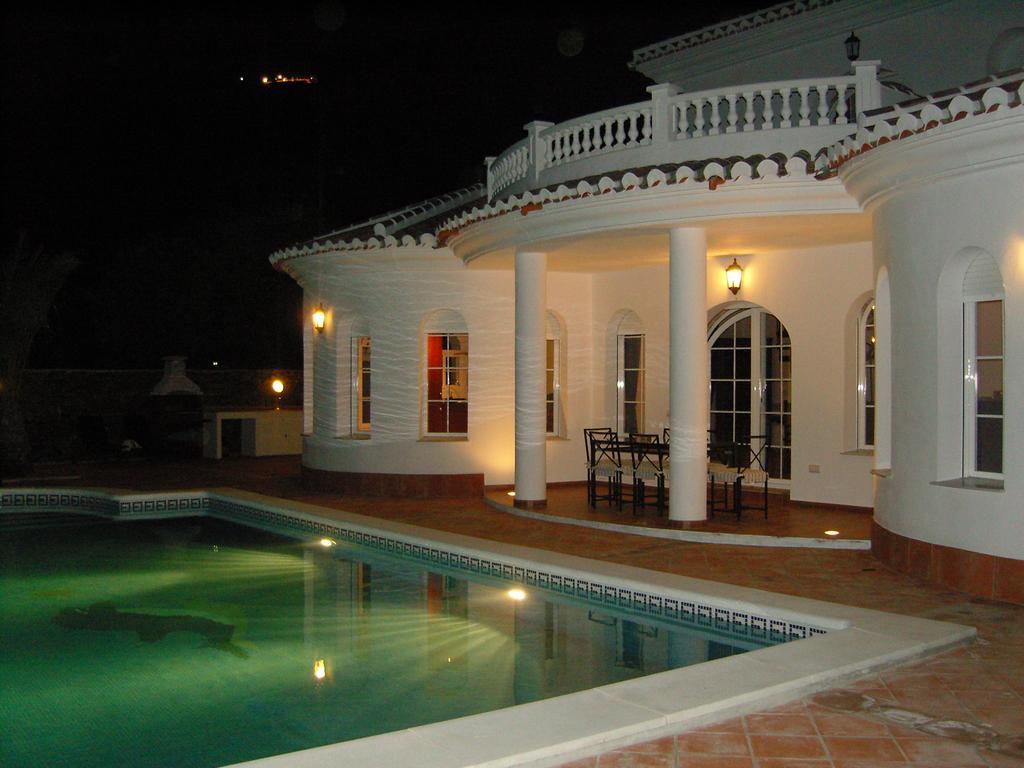 Villa El Ancla Sayalonga Phòng bức ảnh